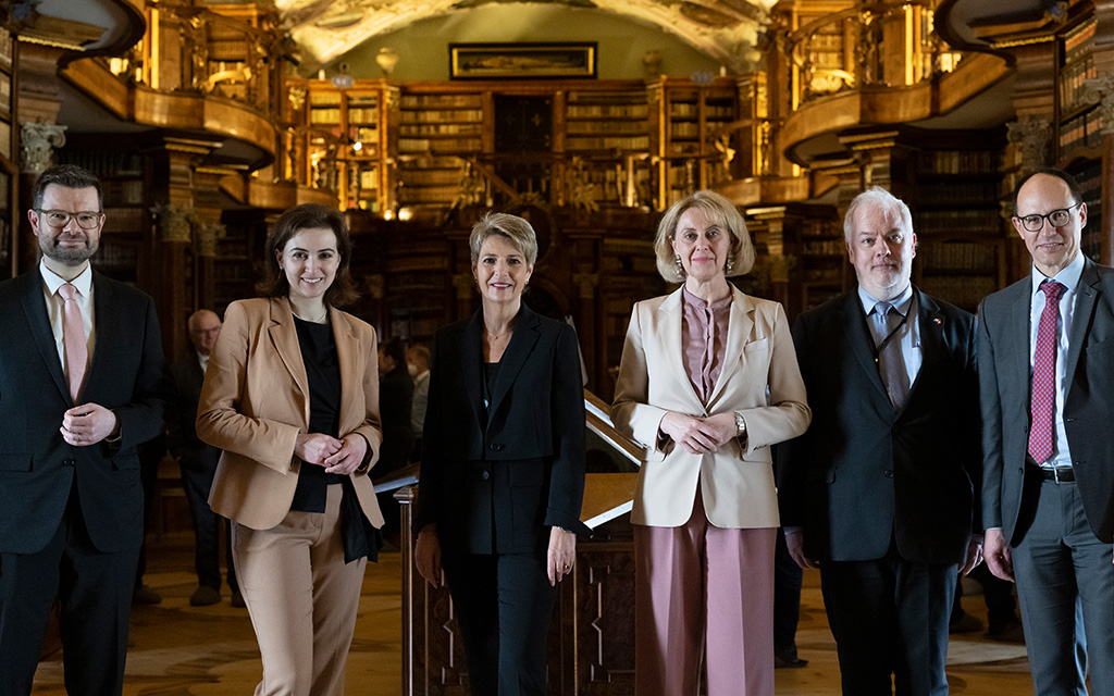 Gruppenfoto der deutschsprachigen Justizministerinnen und Justizminister