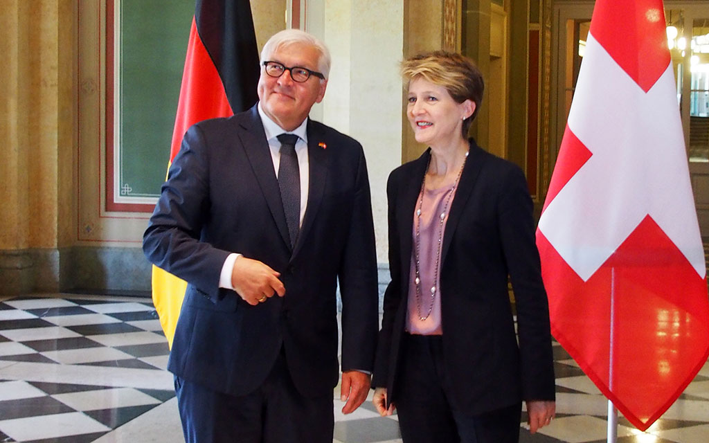 La présidente de la Confédération Simonetta Sommaruga reçoit le ministre allemand des affaires étrangères Frank-Walter Steinmeier (photo : DFJP)