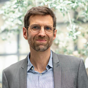 Markus Peek, Co-chef État-major Affaires juridiques